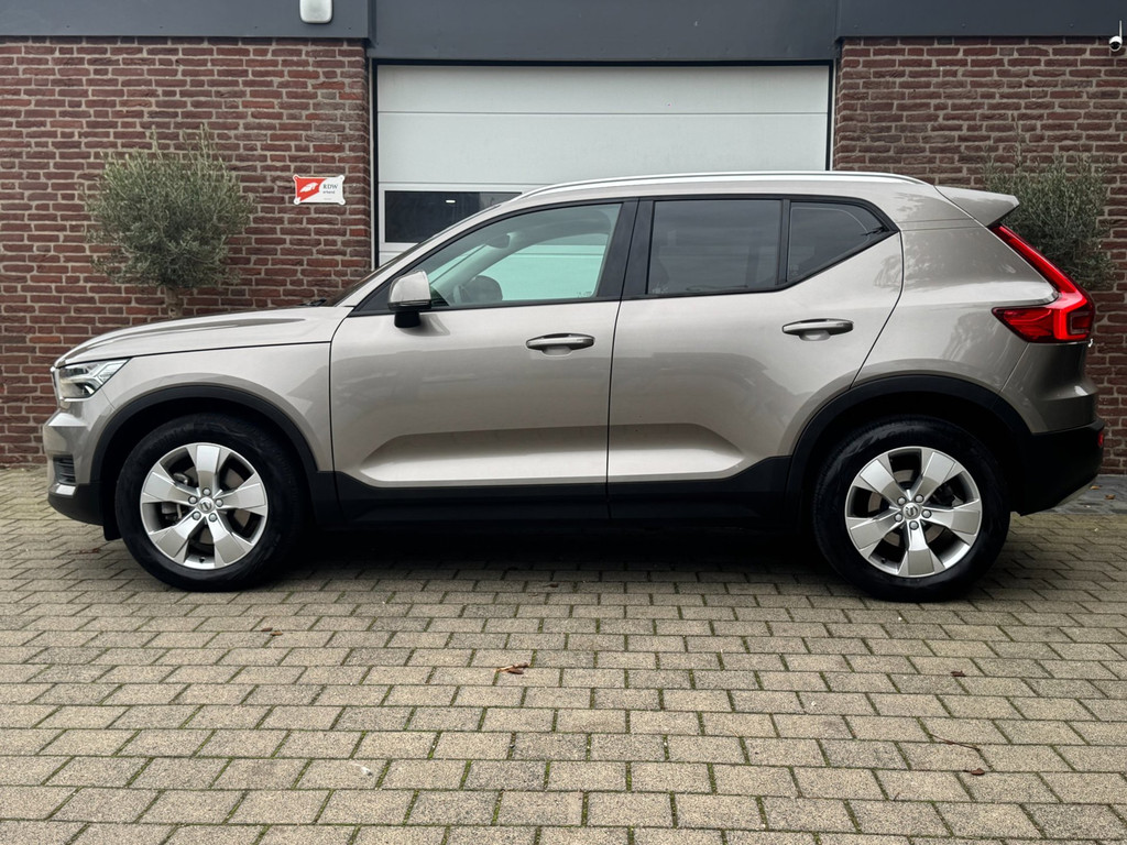 Volvo XC40 2.0 B3 Momentum Business|Adaptive-Cruise|Keyless|NL Auto| 57649165-2.jpg | Vissers Automotive